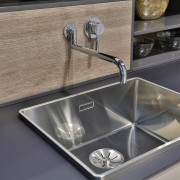 Смеситель настенный DORNBRACHTMeta.02, на 2 отверстия, расход 7л./мин. при гидравлическом давлении 3 бара, вынос 300 мм, высота излива 102 мм, поворот 360 гр., хром