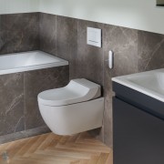 ������-���� GEBERIT AquaClean Tuma Comfort, WirlSpray, ����� �������������� ����������, 4 �������������� ������� �������������, 5 �������� ������, ����������� ����� �������, ������� ���, �������� �������, ��� � ������������ ������������, �����